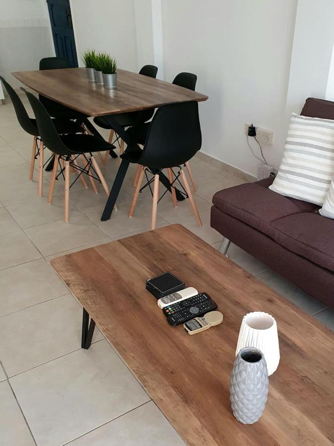 Appartement Central Gem - 10 Min Walk To The Sea, Harbor And Mall à Paphos Extérieur photo