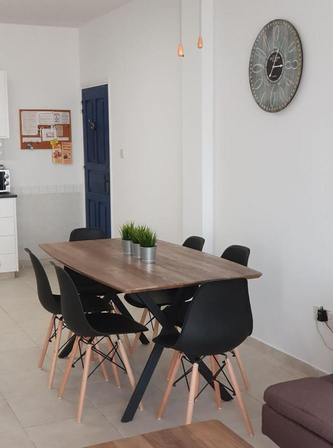 Appartement Central Gem - 10 Min Walk To The Sea, Harbor And Mall à Paphos Extérieur photo