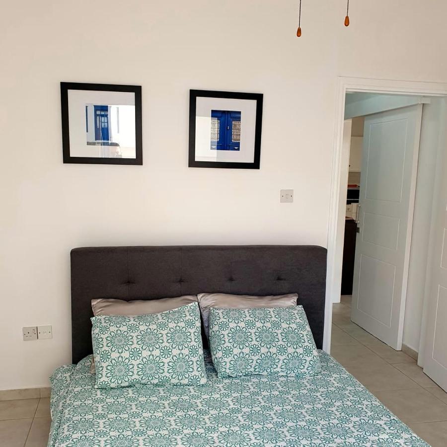 Appartement Central Gem - 10 Min Walk To The Sea, Harbor And Mall à Paphos Extérieur photo