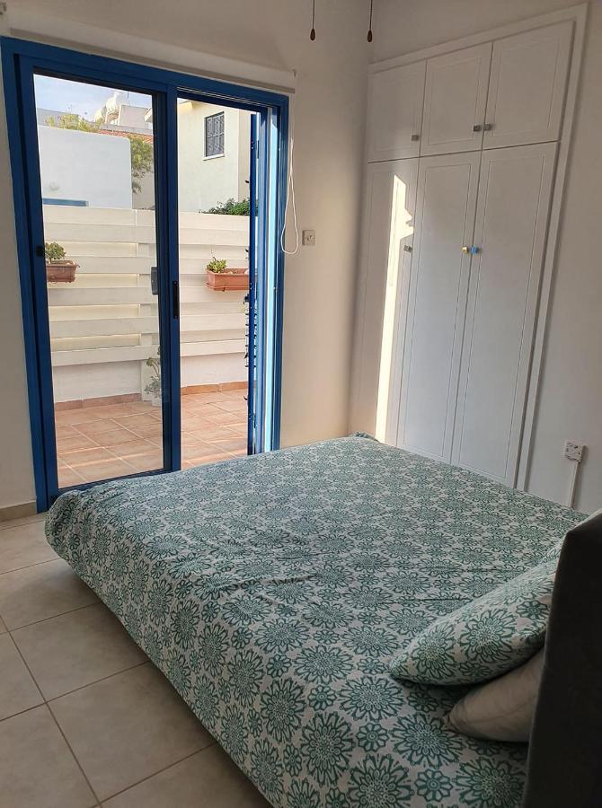 Appartement Central Gem - 10 Min Walk To The Sea, Harbor And Mall à Paphos Extérieur photo