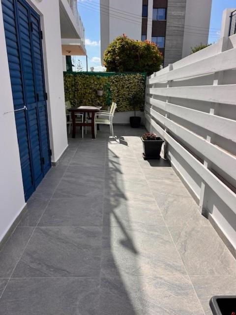 Appartement Central Gem - 10 Min Walk To The Sea, Harbor And Mall à Paphos Extérieur photo